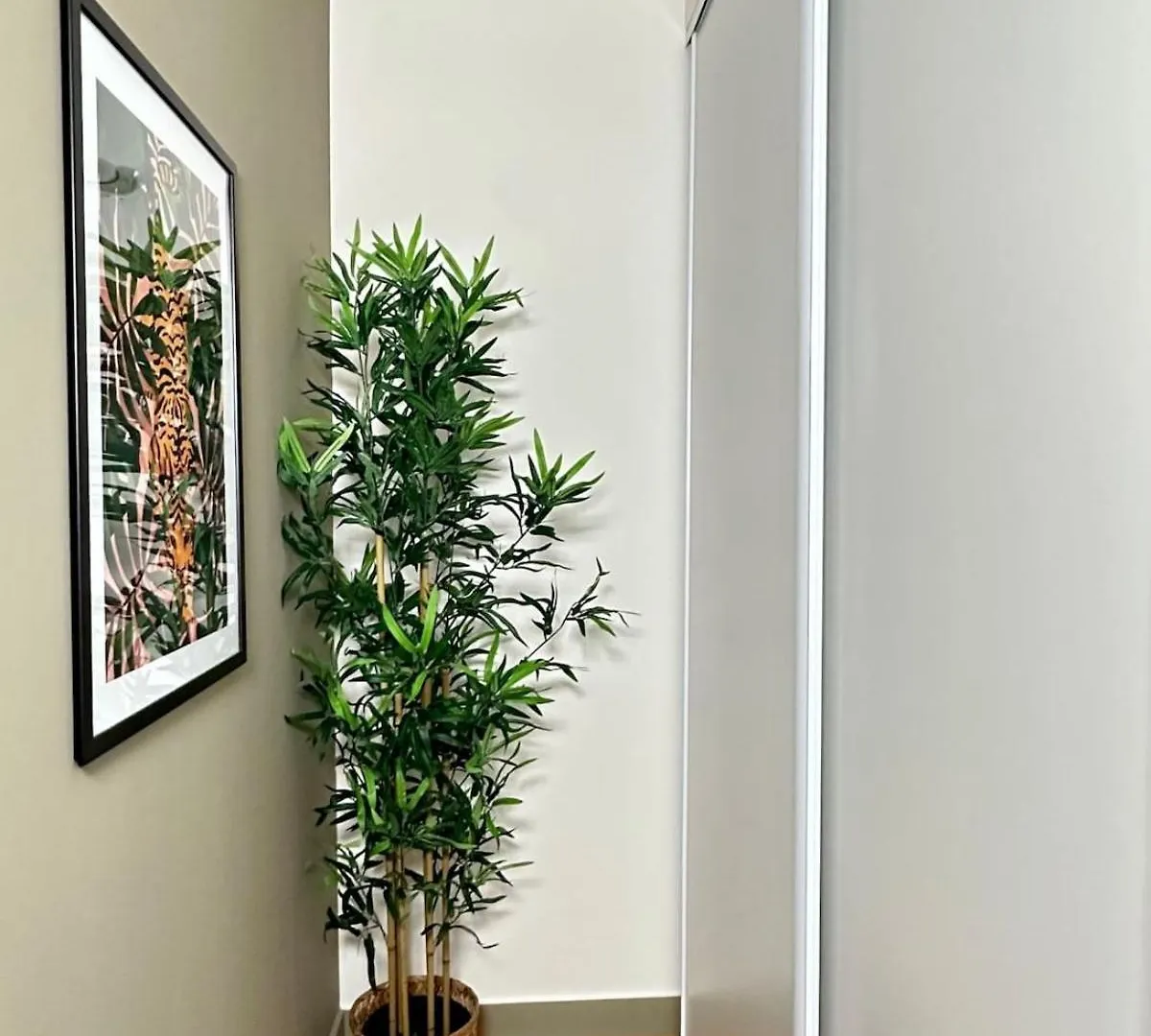 1575C Family Apartment La Villette باريس